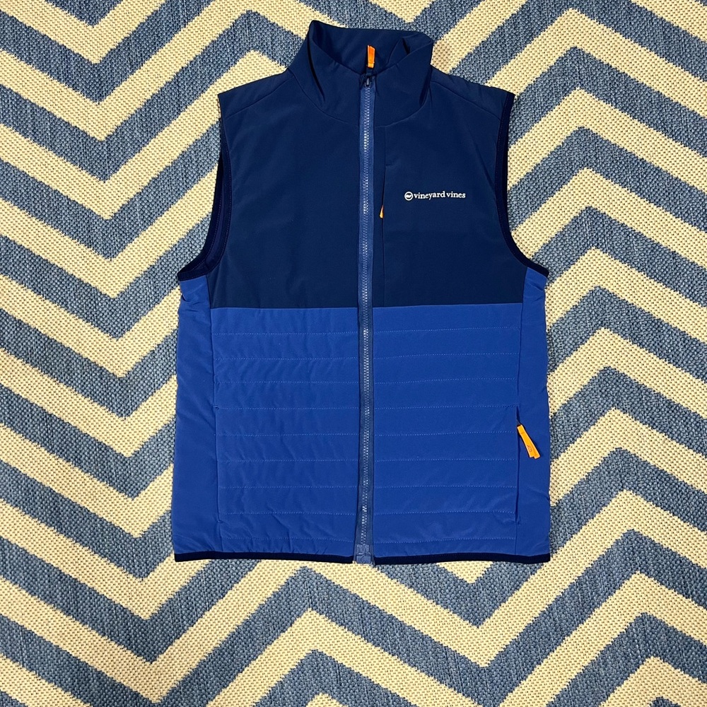 NWOT - Vineyard Vines puffer vest Boy’s XL